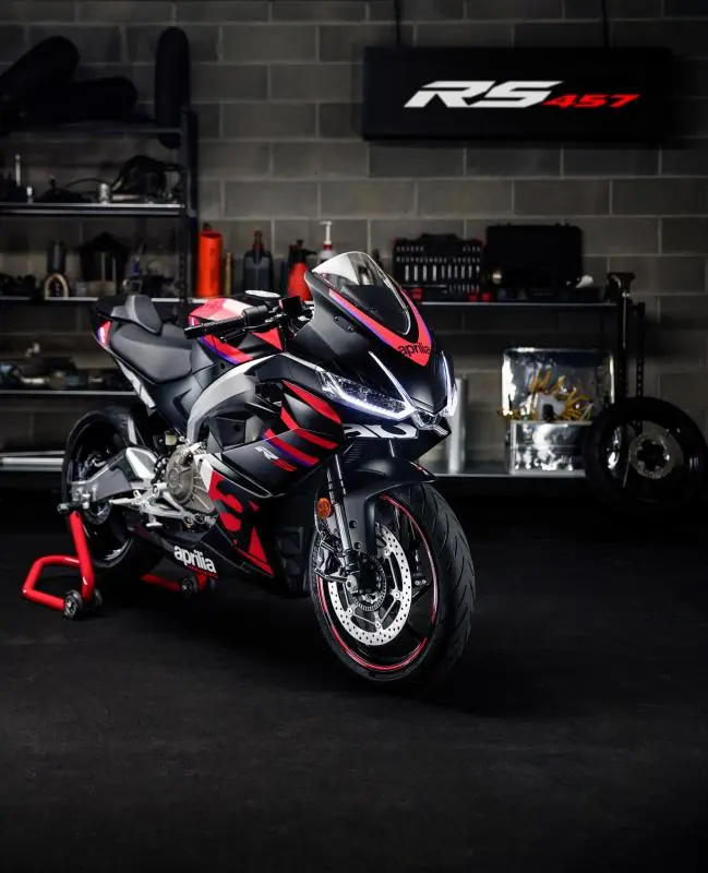 découvrez l'univers des motos aprilia sportives, alliant performance, technologie de pointe et design audacieux. plongez dans l'expérience de la vitesse et de l'agilité sur deux roues avec nos modèles conçus pour les passionnés d'adrénaline.