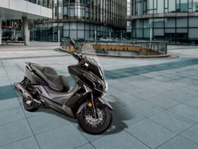 découvrez les scooters kymco, parfaits pour naviguer en ville avec agilité et pour vos escapades du week-end. profitez de la performance, du style et de la praticité de ces véhicules à deux roues, conçus pour répondre à vos besoins quotidiens et vos aventures. évadez-vous avec kymco !