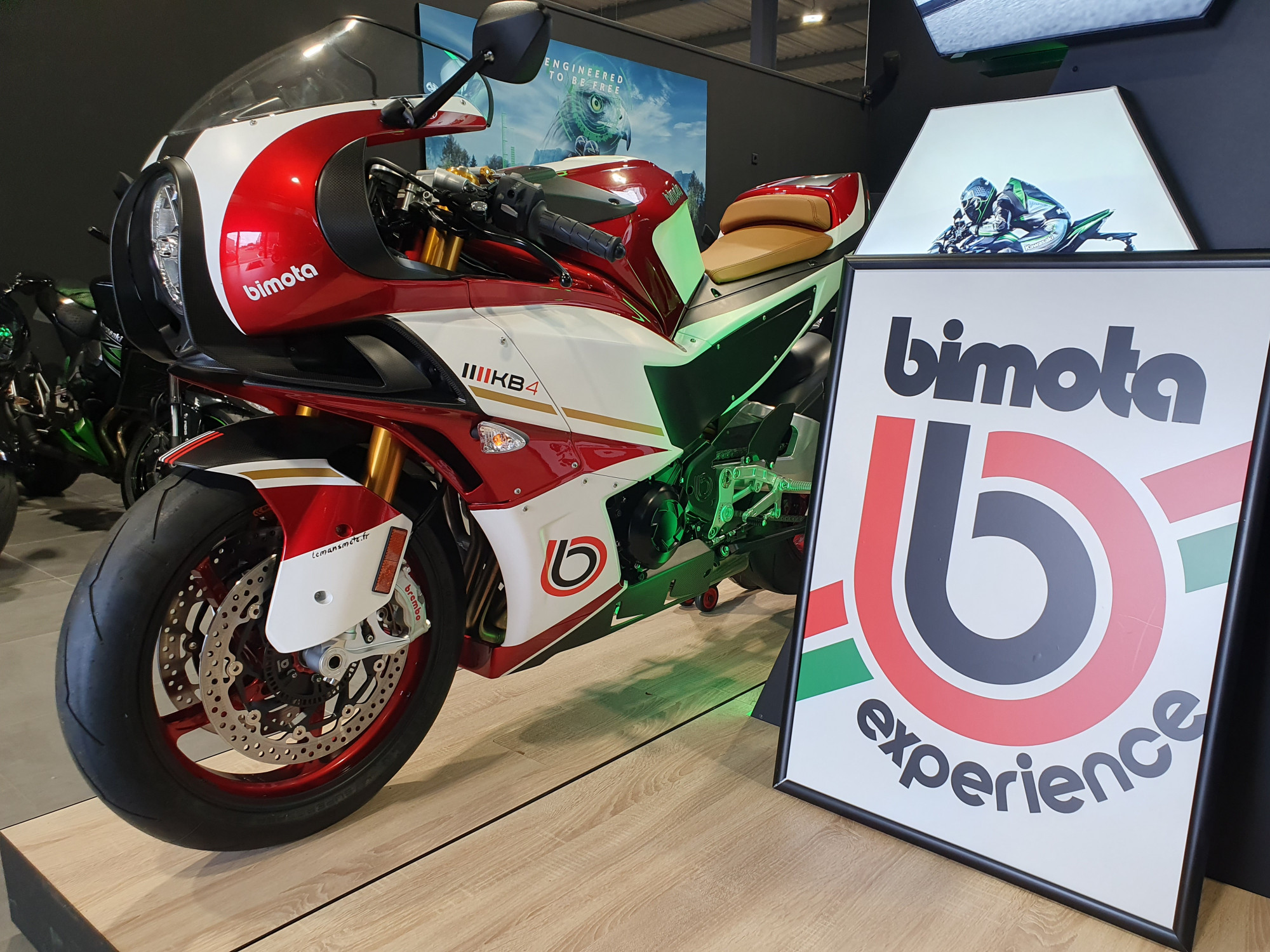 découvrez l'univers de bimota, la marque italienne emblématique dédiée aux puristes de la moto. explorez des machines au design exceptionnel et aux performances raffinées, alliant tradition et innovation dans chaque modèle. plongez dans une expérience de conduite unique réservée aux véritables passionnés.