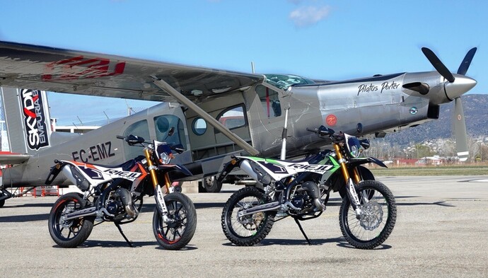 découvrez rieju, la marque de motos espagnole qui se distingue par son design audacieux et ses performances exceptionnelles. explorez notre gamme de modèles alliant innovation, qualité et passion pour la conduite, et laissez-vous séduire par l'expérience unique qu'offre chaque moto rieju.