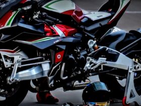 découvrez la bimota tesi, un exemple exceptionnel de design et d'ingénierie italienne. alliant performance et esthétique, cette moto innovante se démarque par son châssis révolutionnaire et son design audacieux. plongez dans l'univers de l'exception avec la bimota tesi.