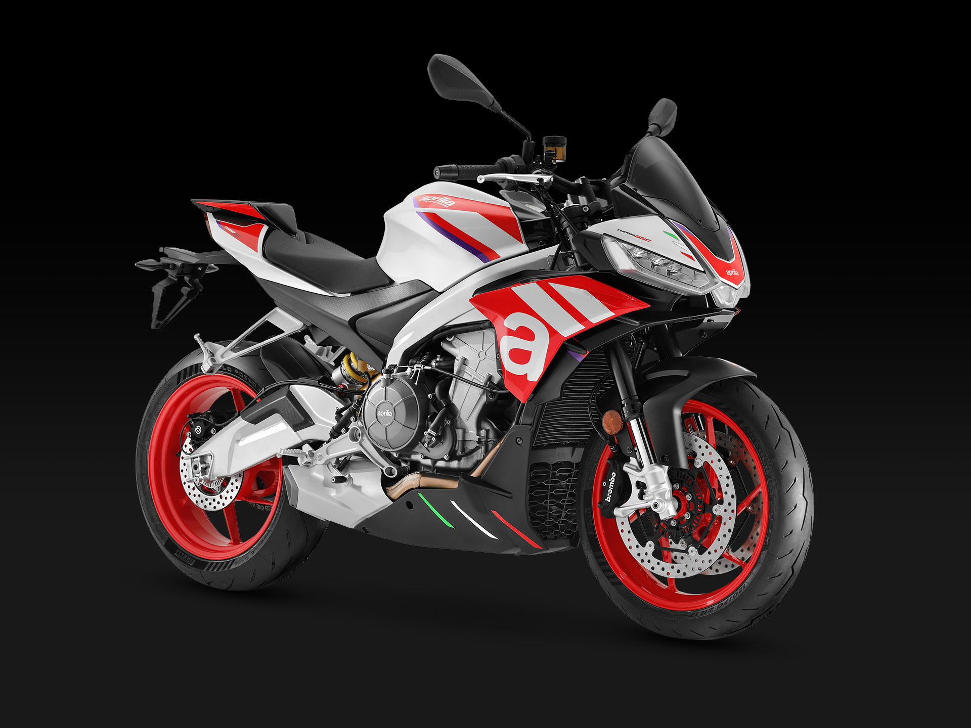 découvrez l'aprilia tuono, une moto sportive alliant puissance et agilité. parfaite pour les passionnés de sensations fortes, elle offre un design audacieux et des performances inégalées sur route. plongez dans l'univers de l'aprilia tuono et ressentez l'adrénaline à chaque virage.