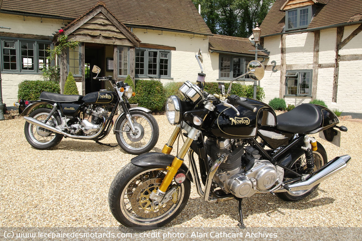 découvrez la norton interpol, la moto emblématique des forces de l'ordre. plongez dans l'histoire fascinante de ce modèle légendaire, apprécié pour sa performance et son design unique, qui a su conquérir le cœur des policiers et des passionnés de moto à travers le monde.