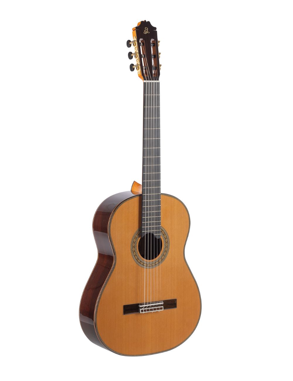 découvrez l'aj500, un symbole d'élégance classique alliant design intemporel et sophistication. ce modèle unique saura rehausser votre style avec une touche raffinée.