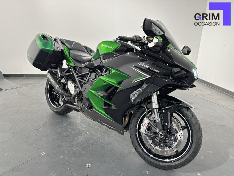découvrez la kawasaki z650, la moto polyvalente par excellence, offrant un équilibre parfait entre performance, confort et maniabilité. idéale pour les déplacements quotidiens comme pour les balades, son design élégant et son moteur puissant vous garantiront une expérience de conduite inoubliable.