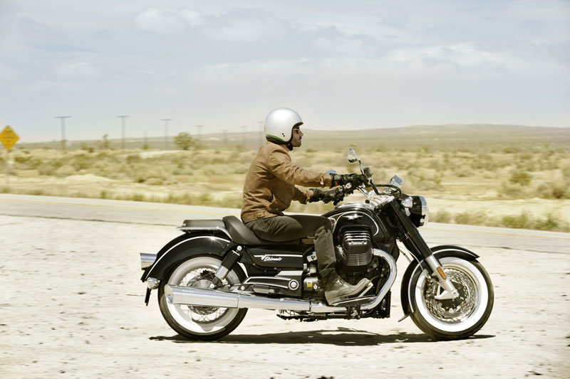 découvrez la moto guzzi eldorado, une fusion parfaite d'élégance intemporelle et de performances inégalées. avec son design raffiné et son héritage riche, cette moto incarne le luxe et le savoir-faire italien, séduisant les passionnés de moto à la recherche d'une expérience de conduite unique.