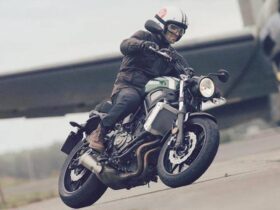 découvrez la yamaha xsr700, une moto néo-rétro moderne alliant performance et style intemporel. profitez d'une expérience de conduite unique avec son design inspiré des classiques et ses technologies de pointe.