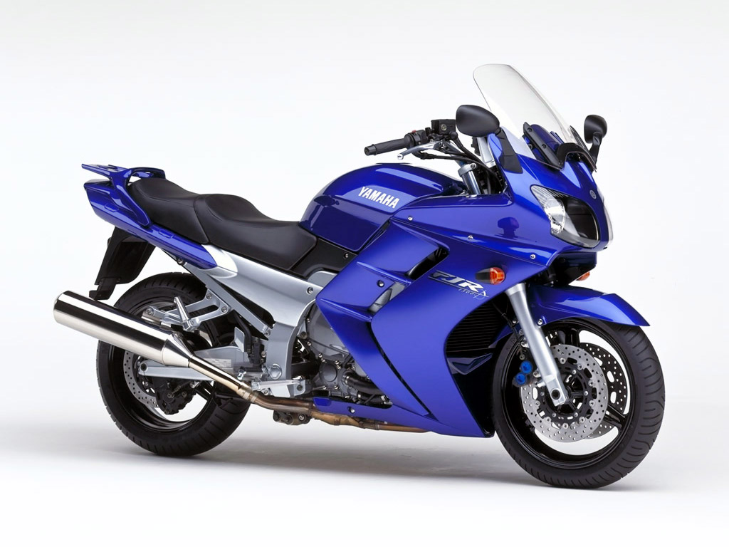 découvrez la fjr1300, la moto idéale pour le tourisme, alliant confort, performance et technologie pour des voyages inoubliables. parfaite pour les longues distances, elle vous promet des aventures sur routes tout en offrant une expérience de conduite exceptionnelle.